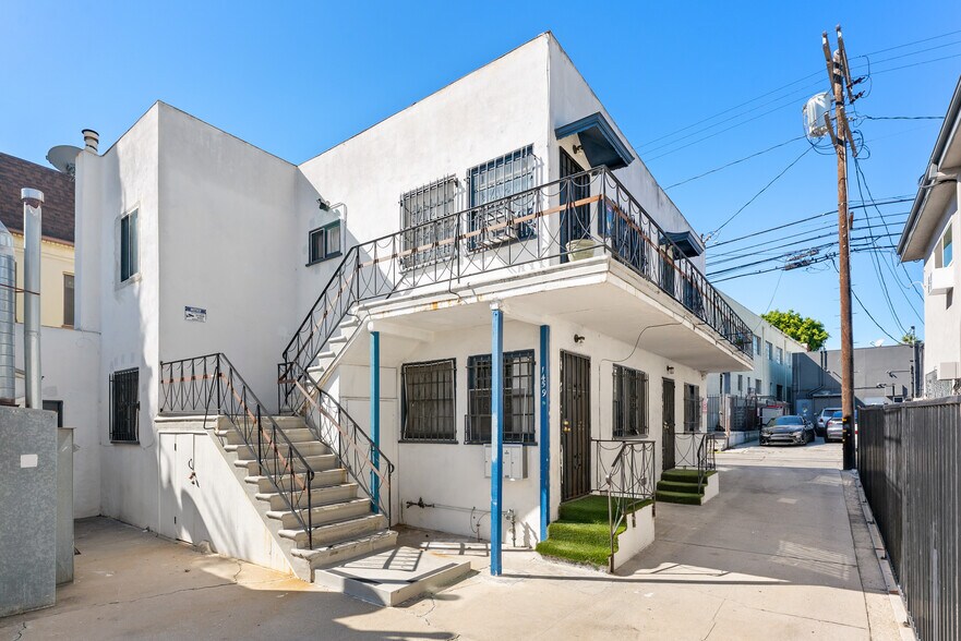 1459 S Wooster St, Los Angeles, CA à vendre - Photo du bâtiment - Image 3 de 12