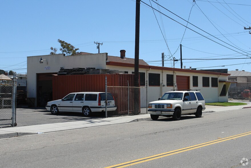 193 W Park Row Ave, Ventura, CA à louer - Photo du bâtiment - Image 2 de 3