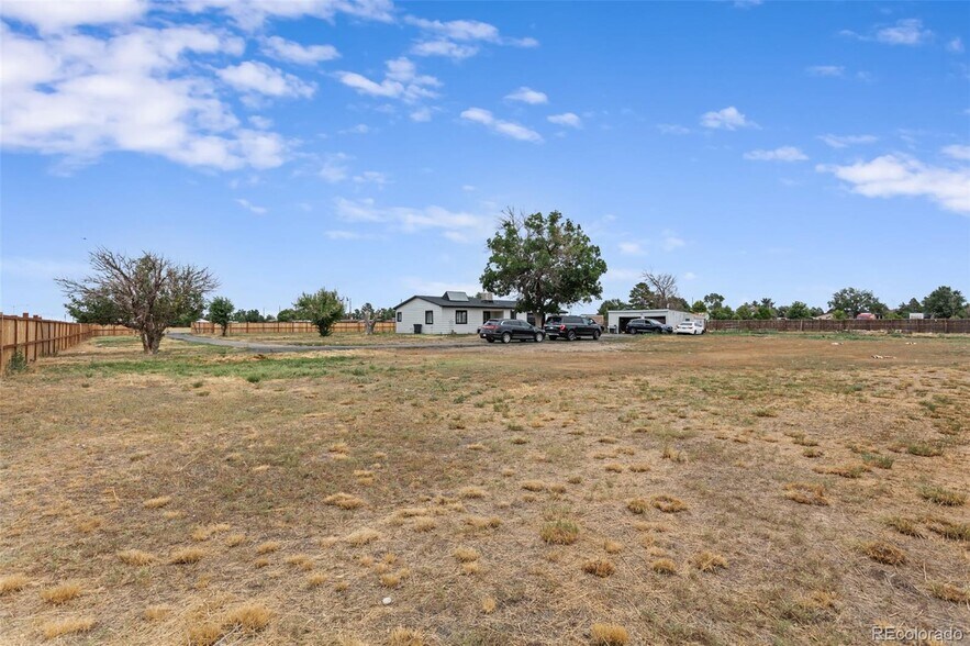 1280 Airport Blvd, Aurora, CO à vendre - Photo du bâtiment - Image 2 de 5