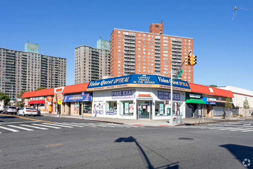 905-907 White Plains Rd, Bronx, NY for sale - Building Photo - Image 1 of 1