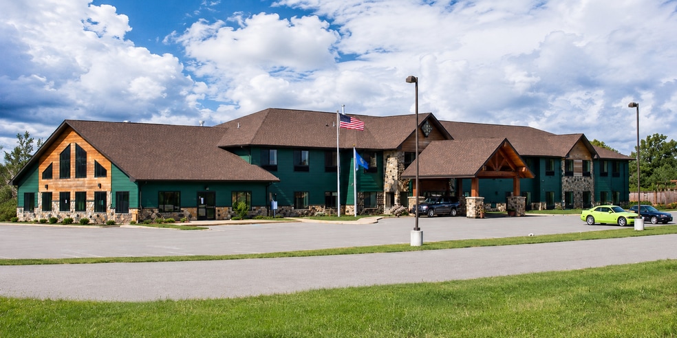 201 4th Ave NW, Deer River, MN for sale - Primary Photo - Image 1 of 9