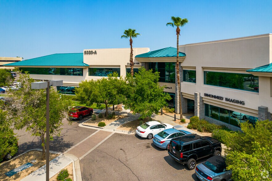 6320 W Union Hills Dr, Glendale, AZ à louer - Photo du bâtiment - Image 3 de 20