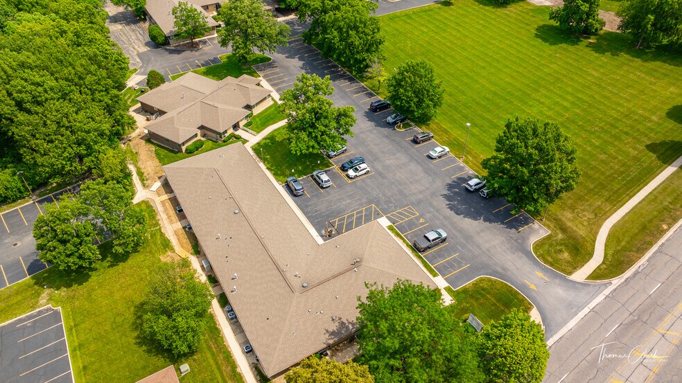 402 W Boughton Rd, Bolingbrook, IL for sale - Aerial - Image 2 of 8