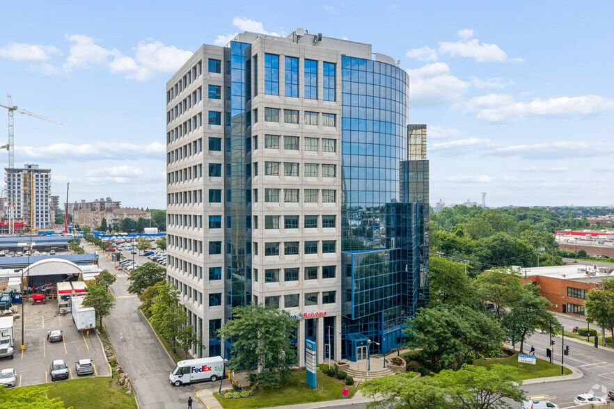7100 Rue Jean-Talon E, Montréal, QC for lease - Primary Photo - Image 1 of 8