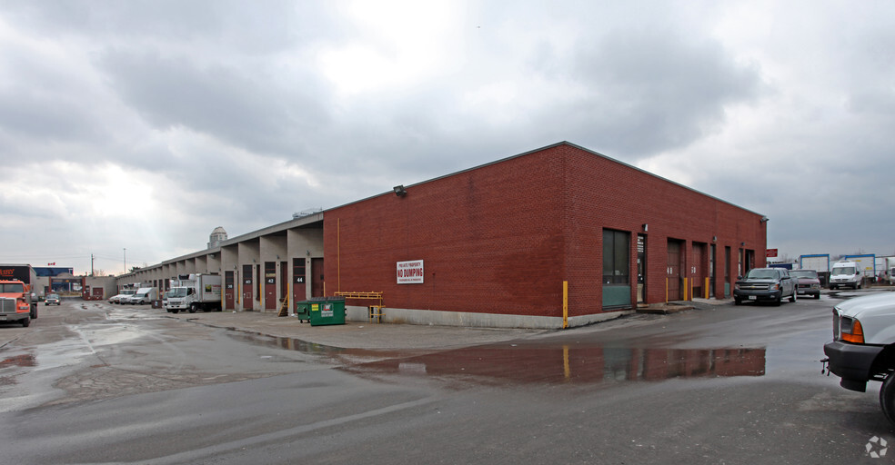 140 Milner Ave, Toronto, ON for lease - Building Photo - Image 3 of 13