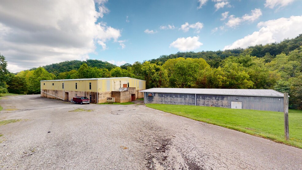 6226 Davis Creek Rd, Barboursville, WV for sale - Primary Photo - Image 1 of 1