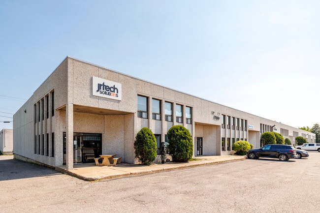 Plus de détails pour 2337-2365 Rue Rue Guénette, Saint-Laurent, QC - Industriel à vendre