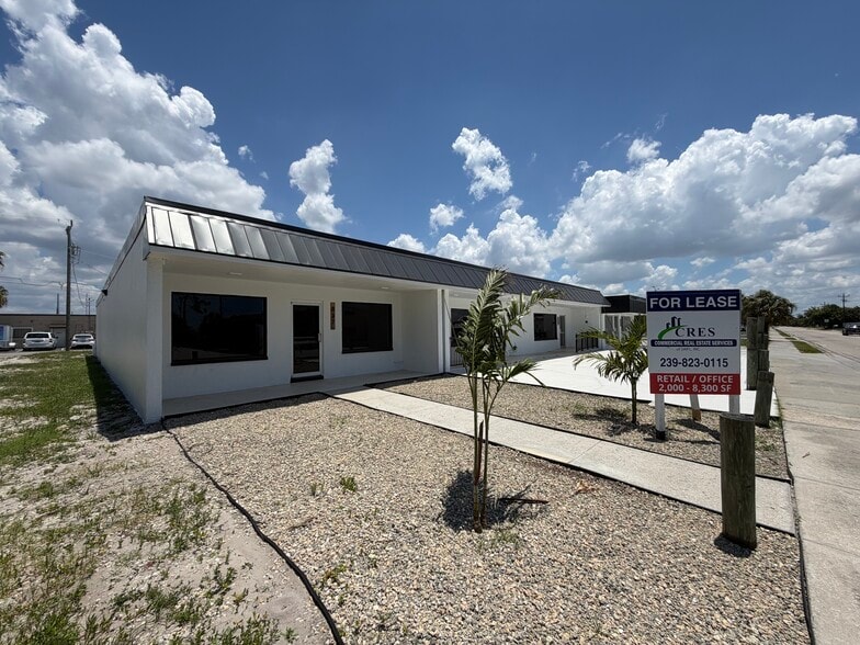 837-843 Miramar St, Cape Coral, FL for sale - Building Photo - Image 2 of 5