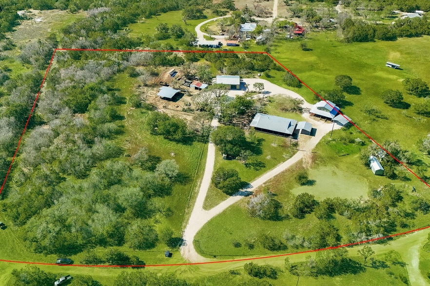 165 Mari B Dr E, Center Point, TX for sale - Aerial - Image 1 of 32