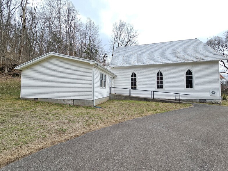 1124 Leach rd, Cumberland Furnace, TN à vendre - Photo du bâtiment - Image 2 de 18