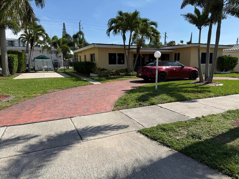 1743 Rodman St, Hollywood, FL à vendre - Photo du bâtiment - Image 2 de 12