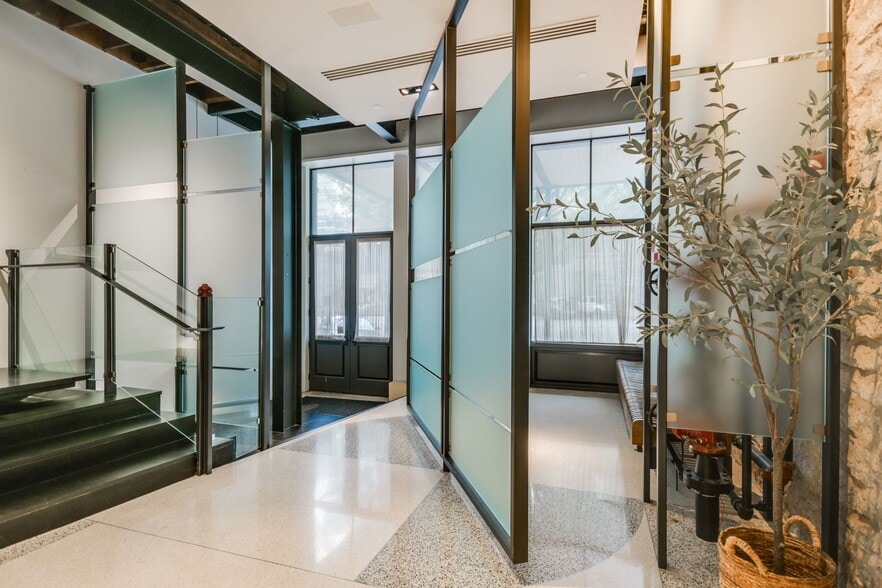 811 Congress Ave, Austin, TX for sale - Building Photo - Image 2 of 47