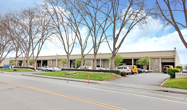 Plus de détails pour 2999-3057 Teagarden St, San Leandro, CA - Industriel à louer