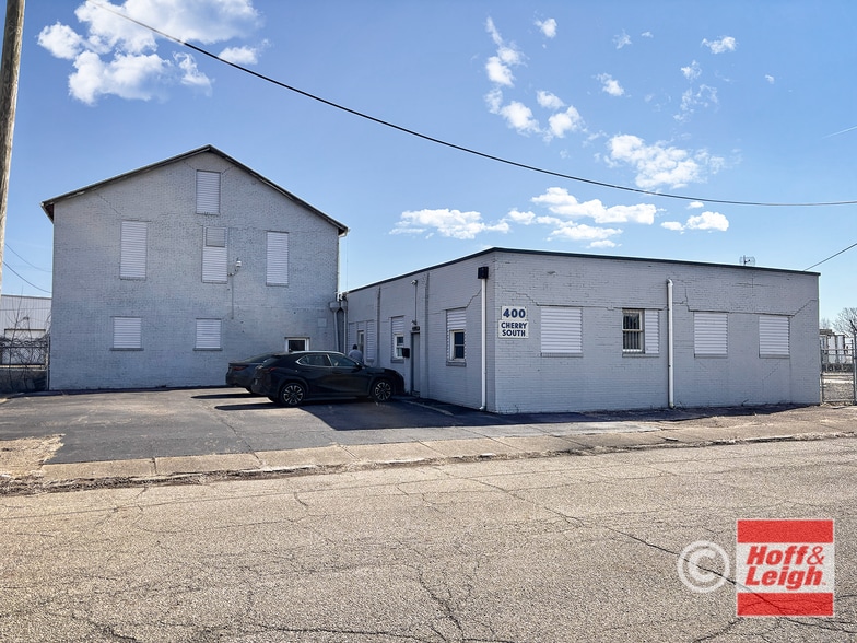 400 Cherry Ave SE, Canton, OH à vendre - Photo du bâtiment - Image 1 de 7