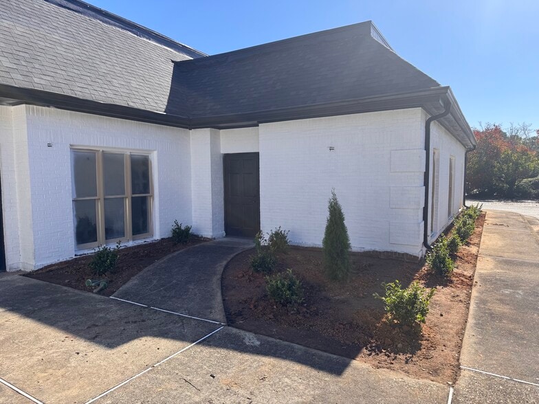 6564 Professional Pl, Riverdale, GA à louer - Photo du bâtiment - Image 3 de 16