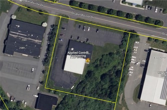 2075 Quaker Pointe Dr, Quakertown, PA - Aerial  map view
