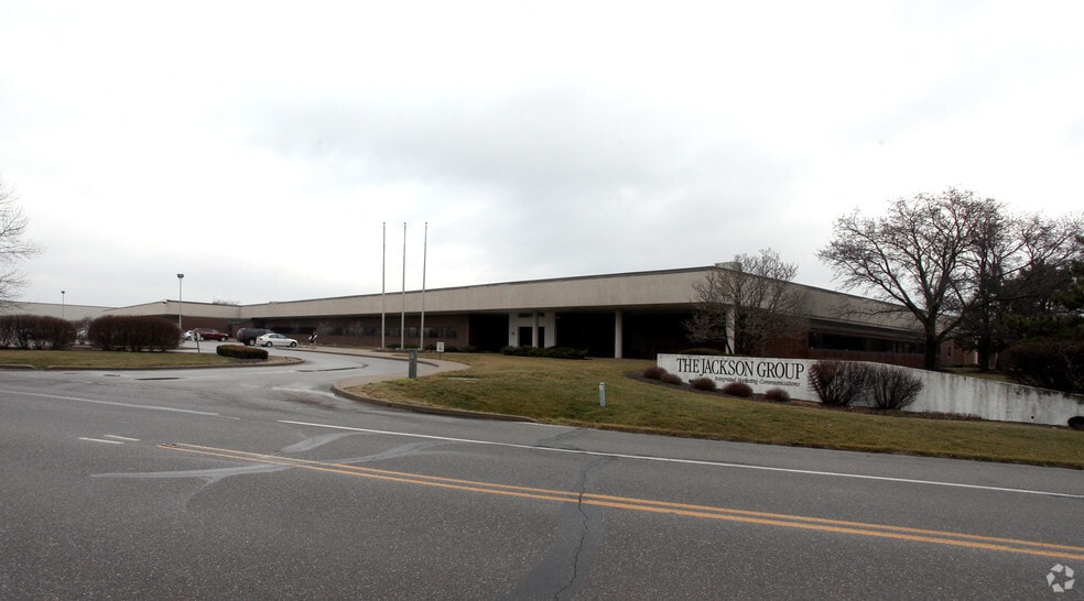 5804-5808 Churchman Byp, Indianapolis, IN for lease - Building Photo - Image 3 of 5
