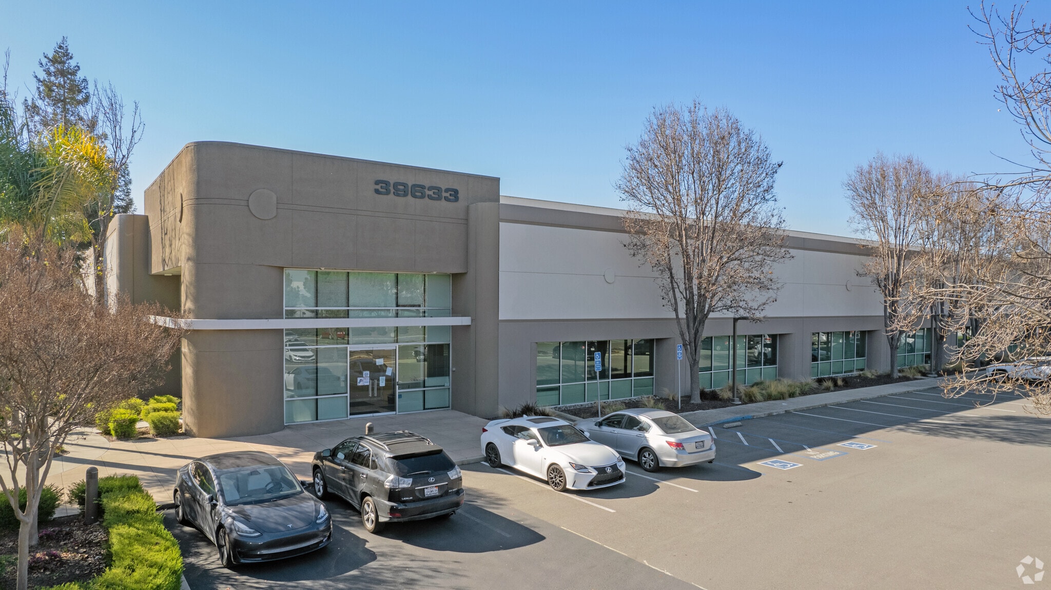 39655 Eureka Dr, Newark, CA for lease Primary Photo- Image 1 of 6