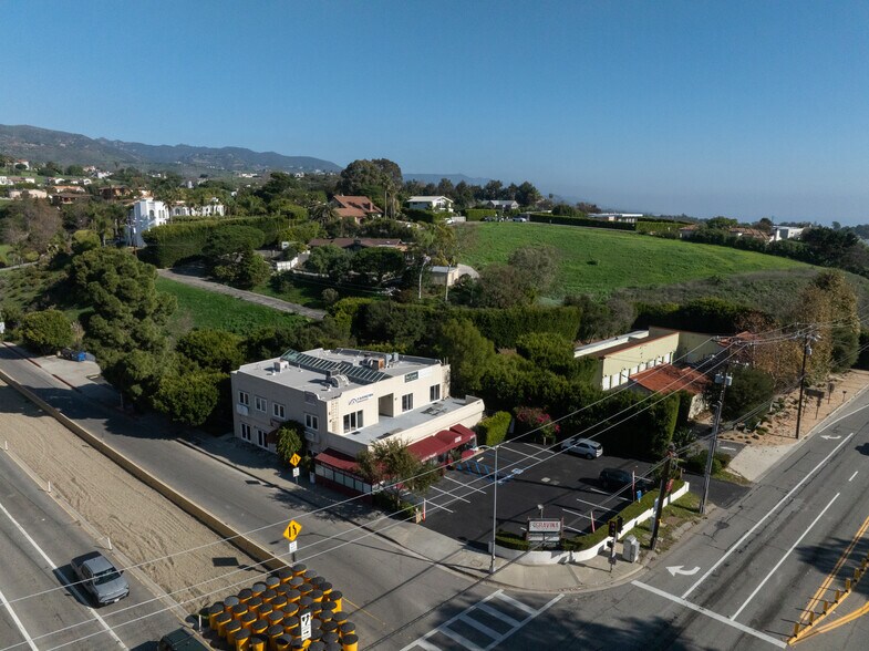 28925 Pacific Coast Hwy, Malibu, CA à louer - Photo du bâtiment - Image 1 de 6
