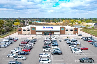 More details for 1041 Nolan St, Brenham, TX - Retail for Sale