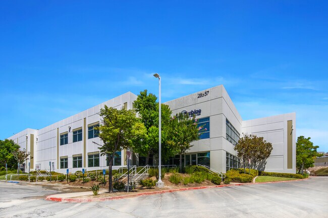 Plus de détails pour 28557 W Industry Dr, Valencia, CA - Industriel à louer