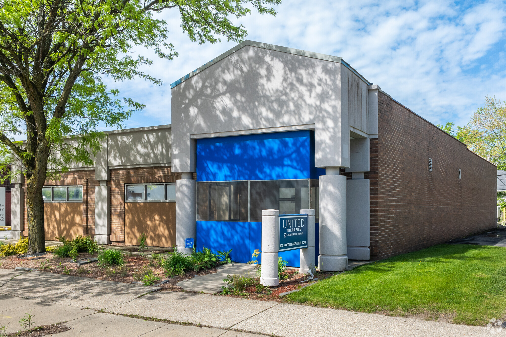 120 N La Grange Rd, La Grange, IL for lease Primary Photo- Image 1 of 14