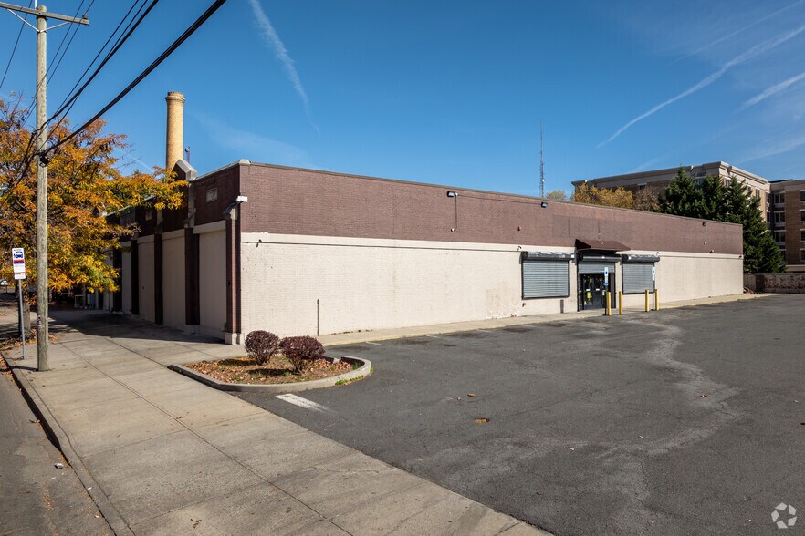 802 Prospect St, Trenton, NJ à vendre - Photo principale - Image 1 de 23