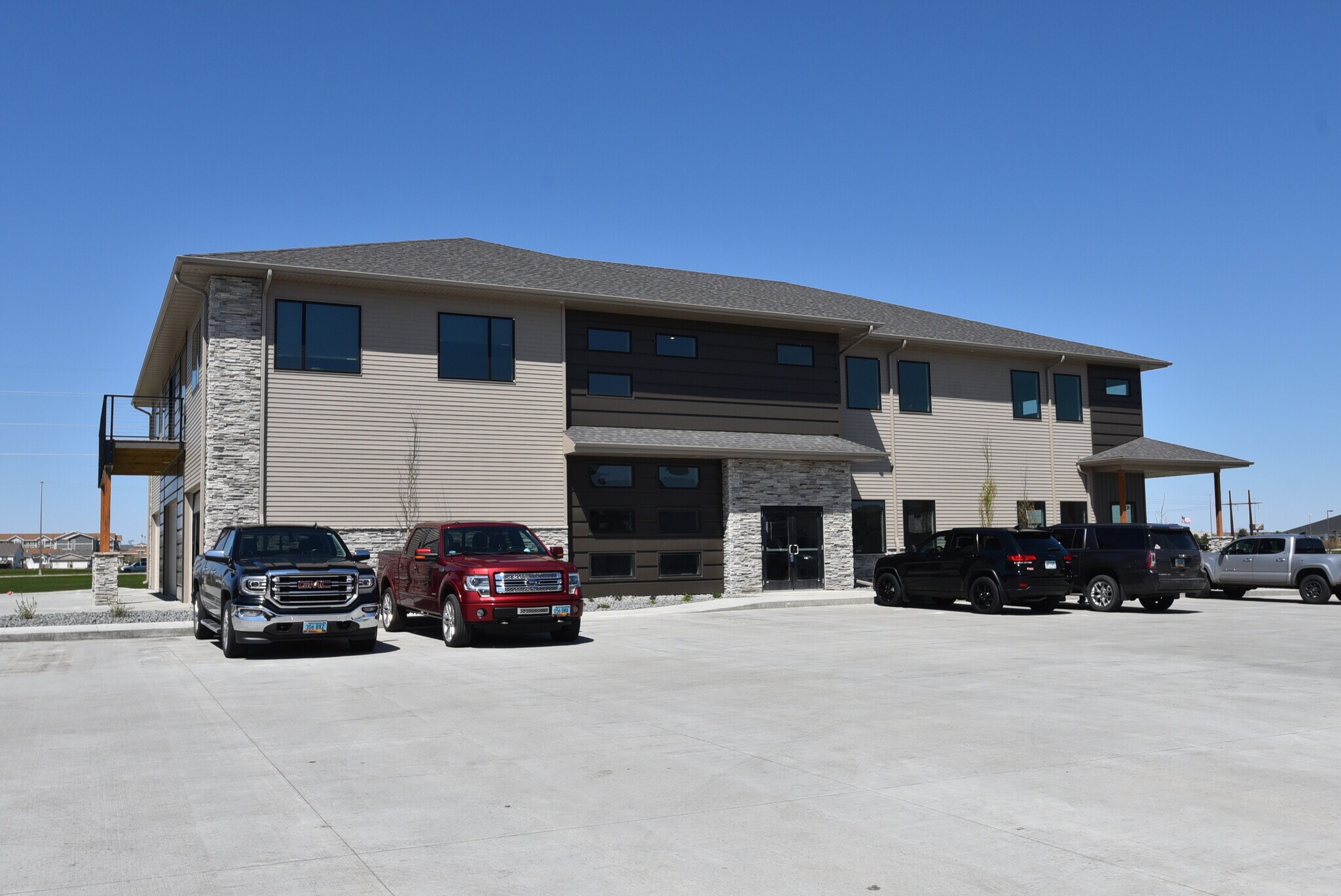 3253 42nd St S, Fargo, ND for lease Building Photo- Image 1 of 1