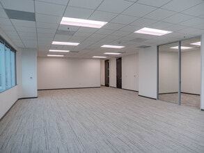 18301 Von Karman Ave, Irvine, CA à louer Photo intérieure- Image 2 de 5