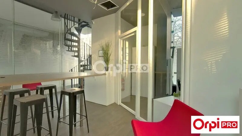 Office in Lille for sale - Interior Photo - Image 2 of 9