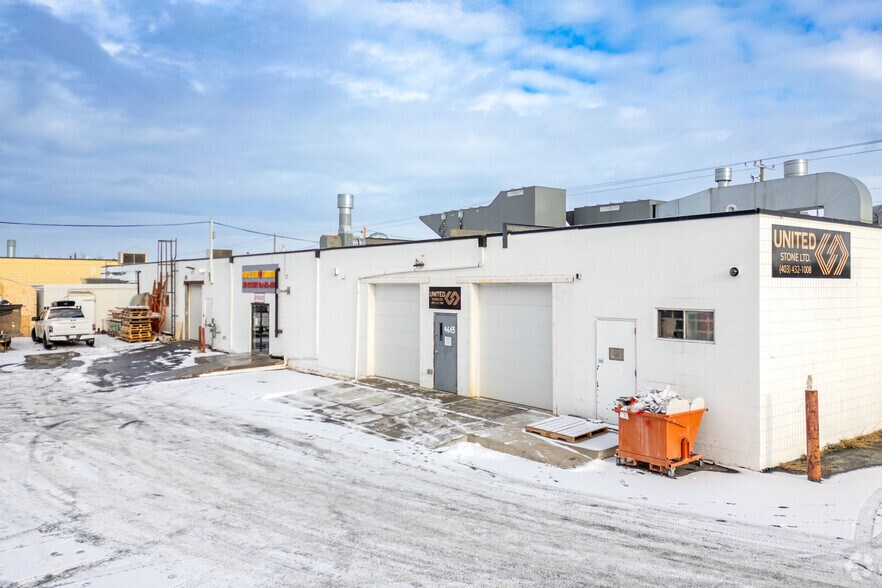 4605 12th St NE, Calgary, AB à vendre - Photo du bâtiment - Image 2 de 3
