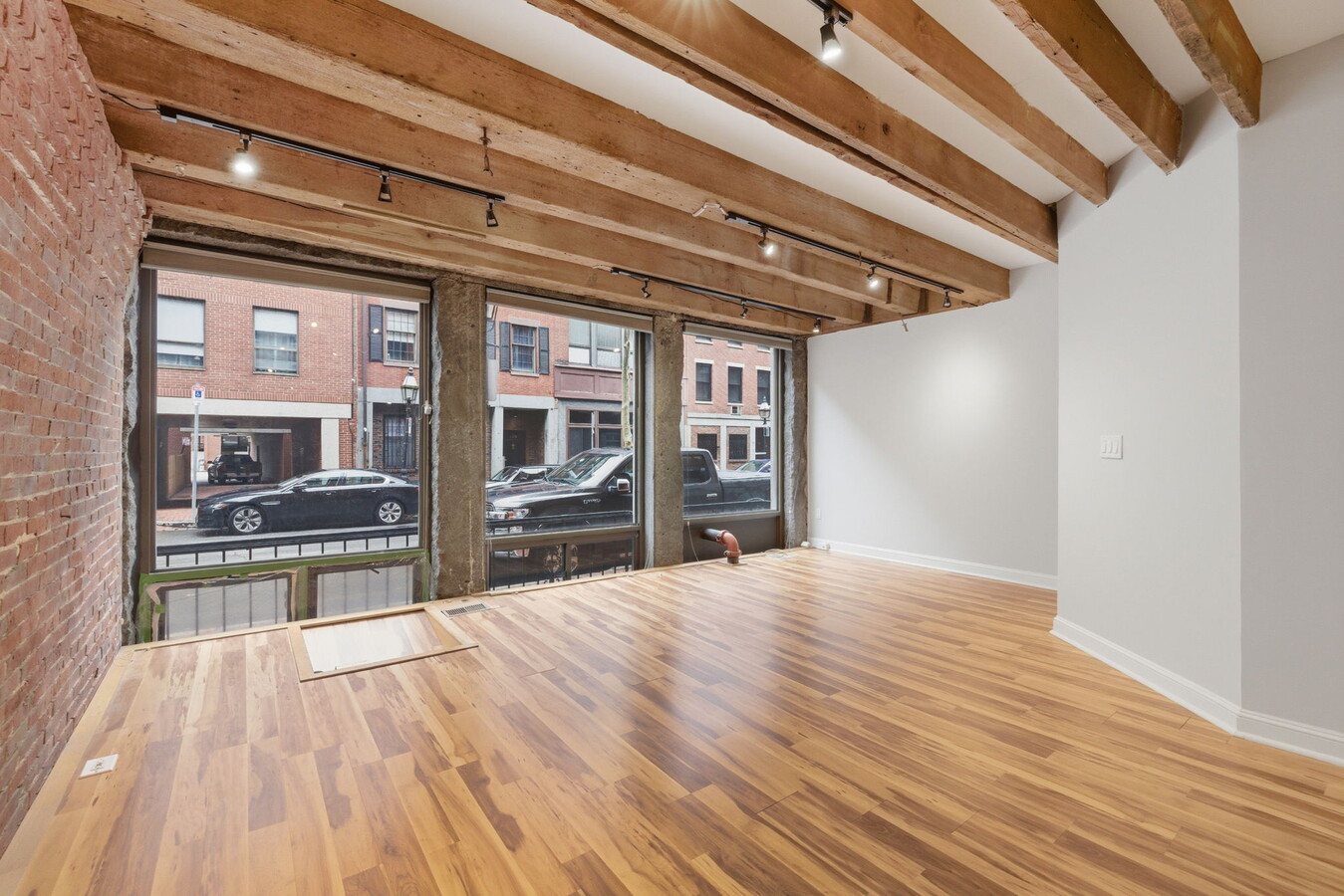 112 Fulton St, Boston, MA 02109 - Unité 1C -  - Photo intérieure - Image 1 of 16