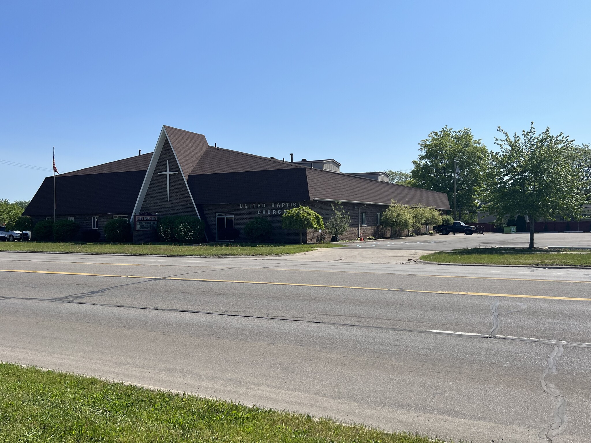 236 Middlebelt Rd, Garden City, MI for lease Primary Photo- Image 1 of 11