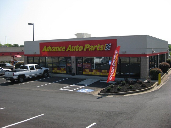 2520 Sandy Plains Rd, Marietta, GA à vendre - Photo principale - Image 3 de 5