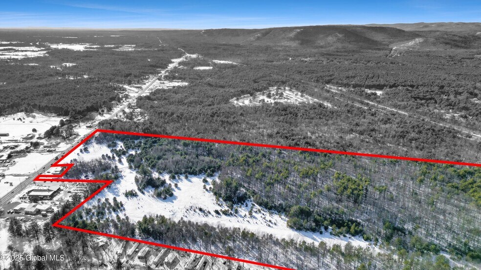 1349-1367 Route 9, Fort Edward, NY à vendre - Photo du bâtiment - Image 3 de 5