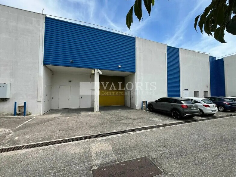 Flex dans Vitrolles à louer - Photo du bâtiment - Image 2 de 14