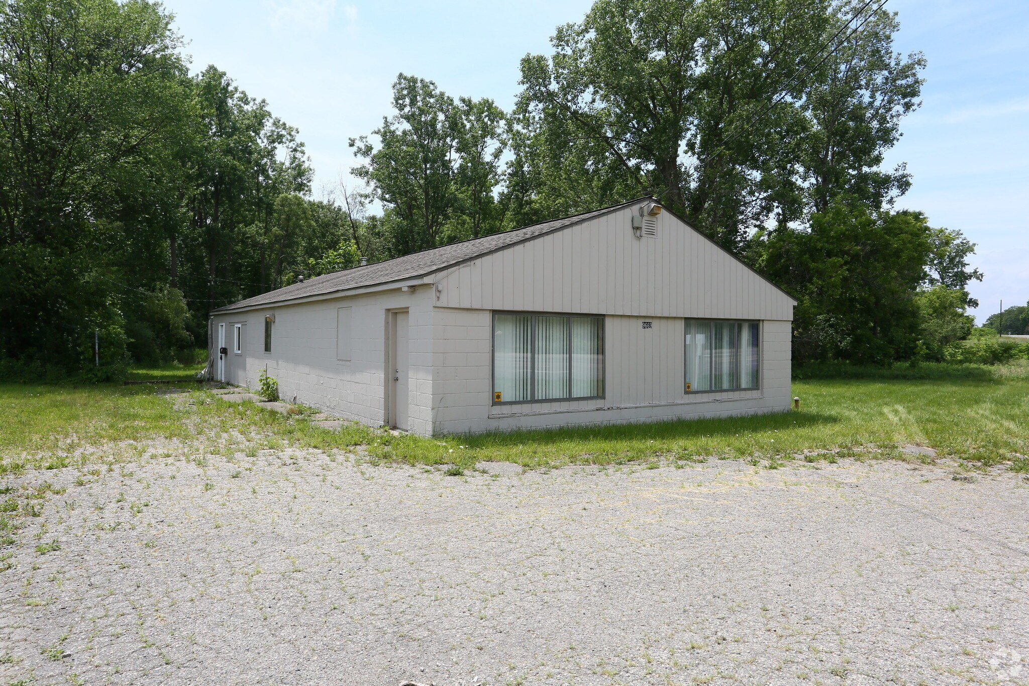 9669 Highland Rd, White Lake Township, MI for sale Primary Photo- Image 1 of 12