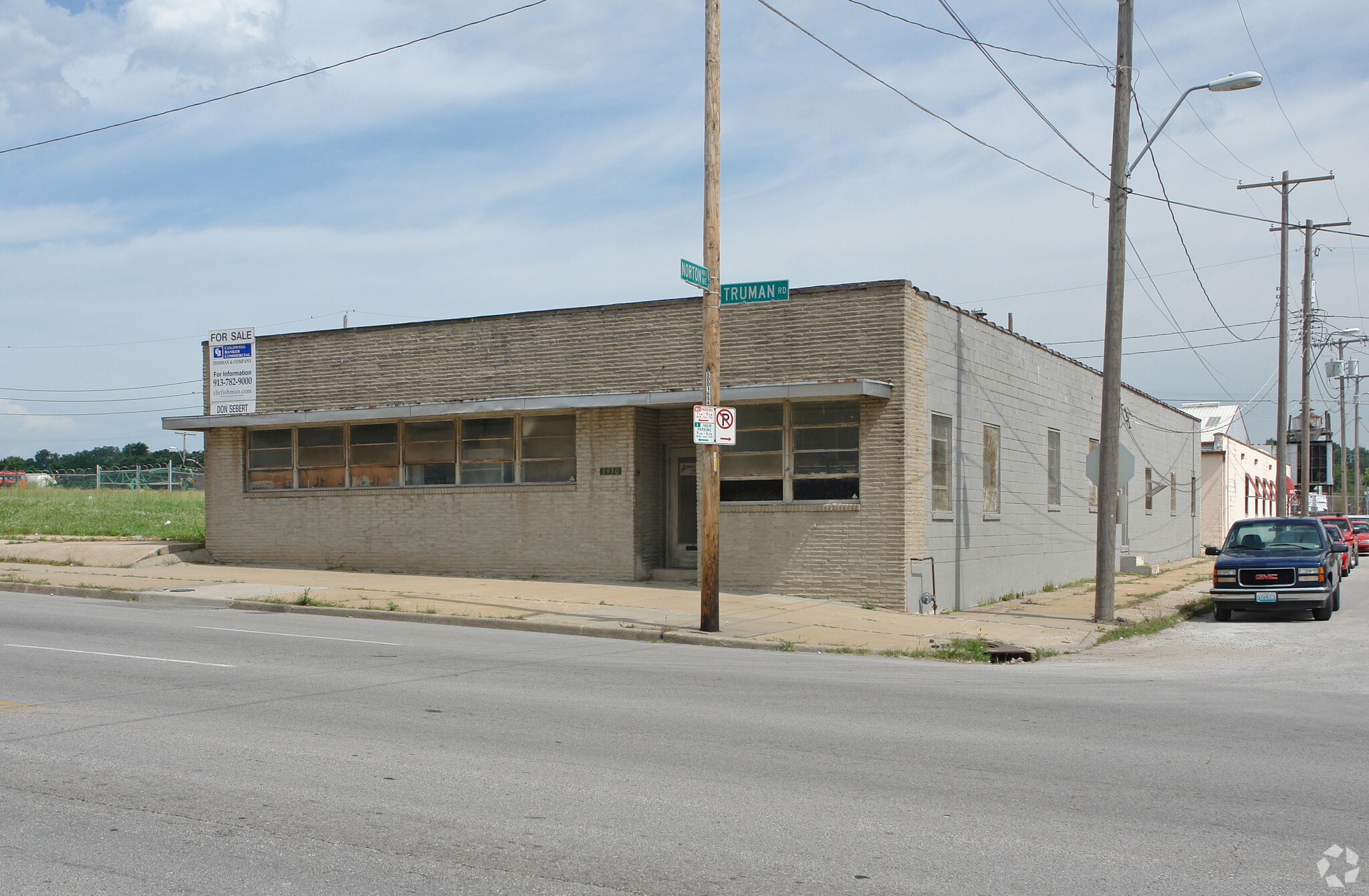 3930 E Truman Rd, Kansas City, MO for sale Primary Photo- Image 1 of 11