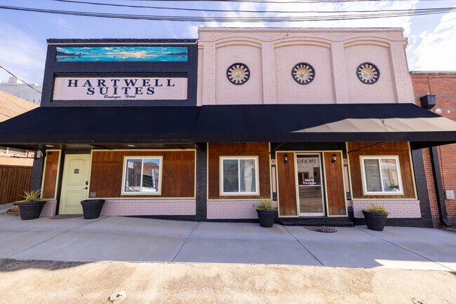 Plus de détails pour 29 S Carolina St, Hartwell, GA - Services hôteliers à vendre