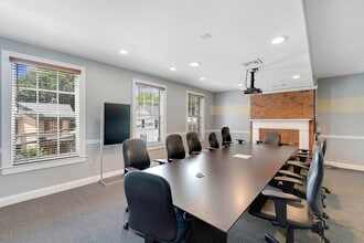 201-203 Loudoun St SW, Leesburg, VA for lease Interior Photo- Image 1 of 3