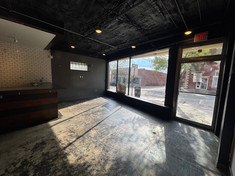 10 SW 3rd St, Lee's Summit, MO for sale - Building Photo - Image 3 of 6