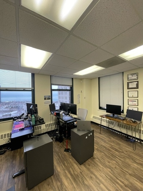 111 N Wabash Ave, Chicago, IL 60602 - Unit 2018 -  - Interior Photo - Image 2 of 6