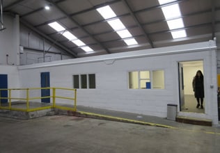 111 Chertsey Rd, Byfleet à louer Photo intérieure- Image 2 de 2