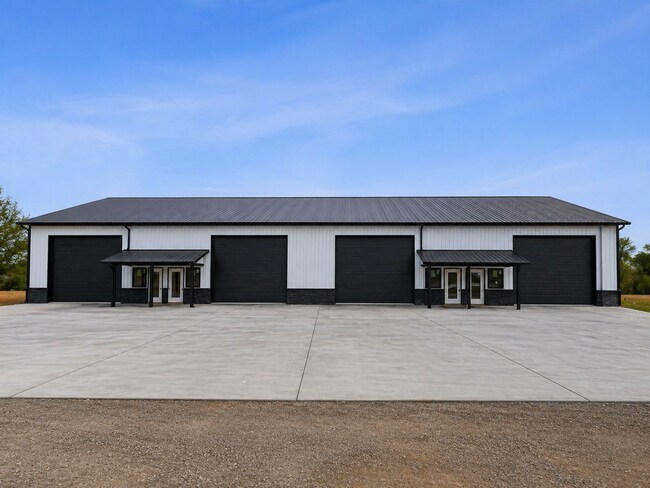 Plus de détails pour 404 S 21st St, Indianola, IA - Industriel à vendre