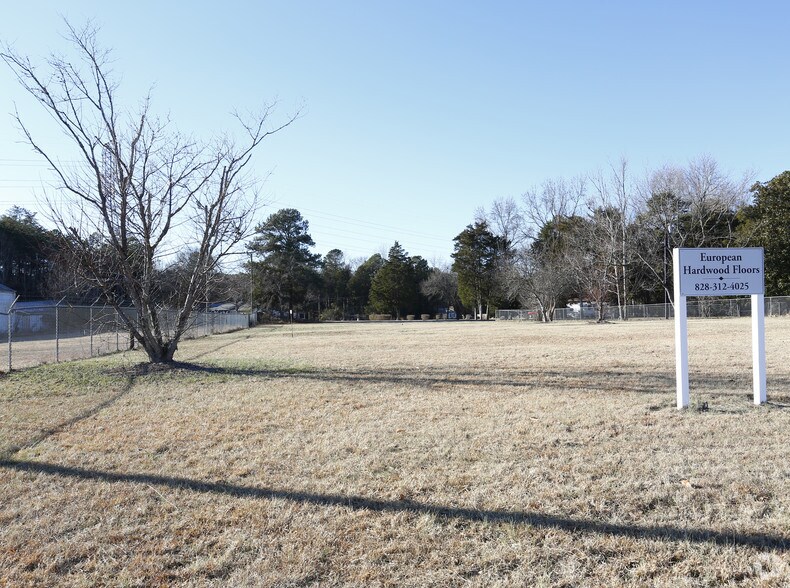 405 Hands Mill Hwy, Rock Hill, SC à vendre - Photo du bâtiment - Image 2 de 3