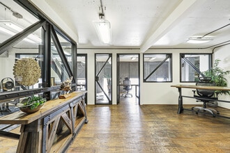 115 S Kentucky St, McKinney, TX à louer Photo intérieure- Image 1 de 13