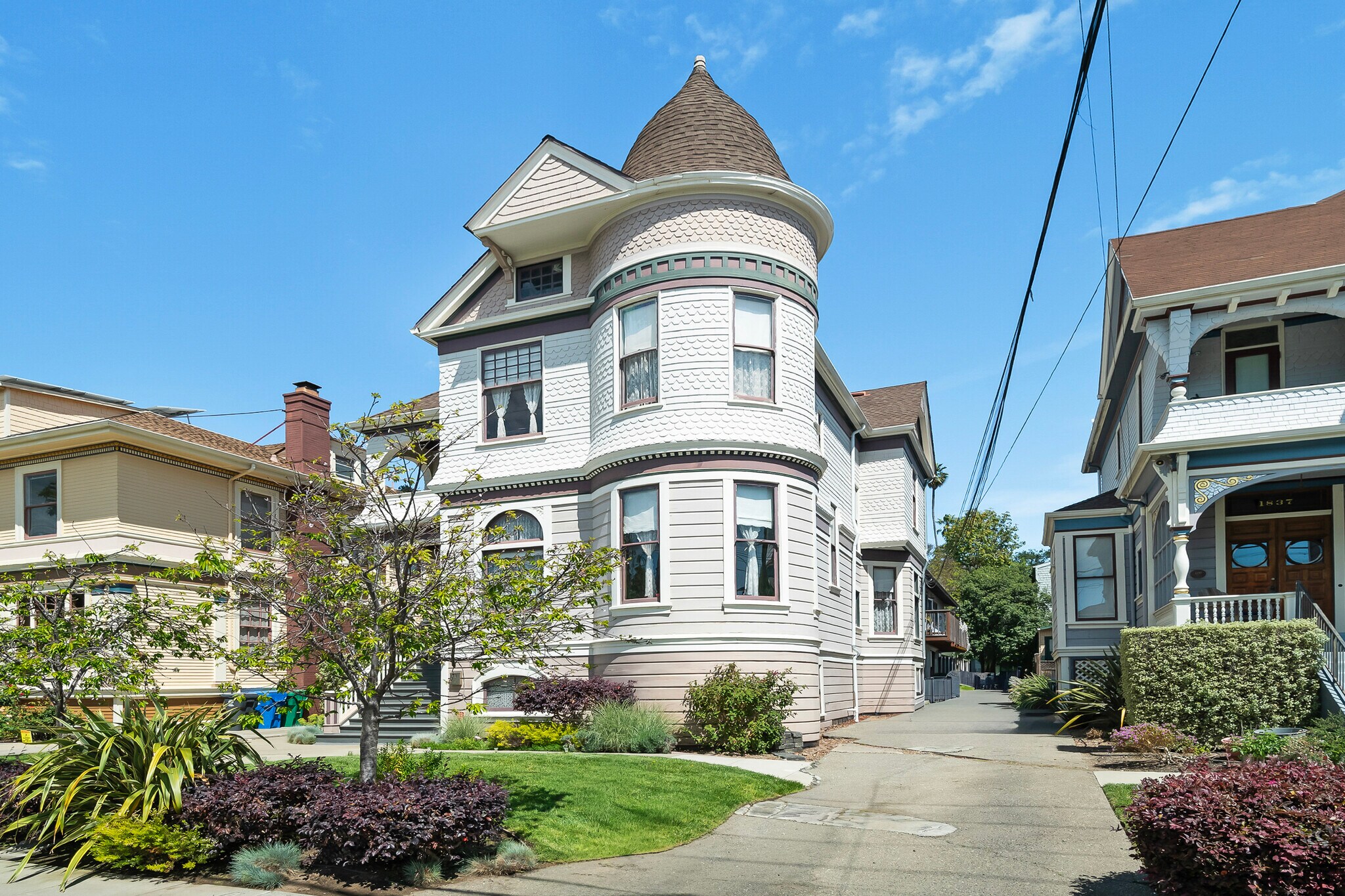 1833 Clinton Ave, Alameda, CA à vendre Photo du bâtiment- Image 1 de 23