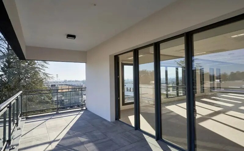 44 Chemin De La Bruyère, Dardilly for lease Building Photo- Image 1 of 29