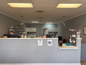 1312 E Common St, New Braunfels, TX for lease Interior Photo- Image 1 of 6