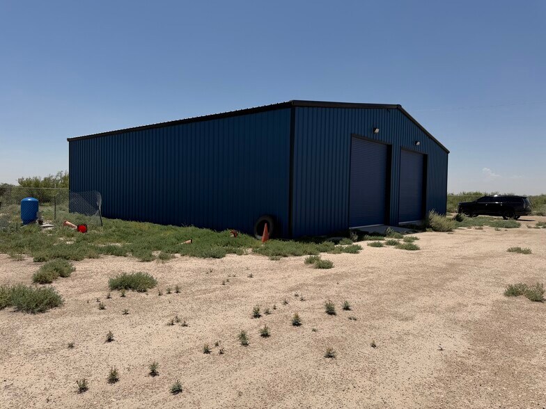 260 County Road 118, Pecos, TX à louer - Photo du bâtiment - Image 2 de 5